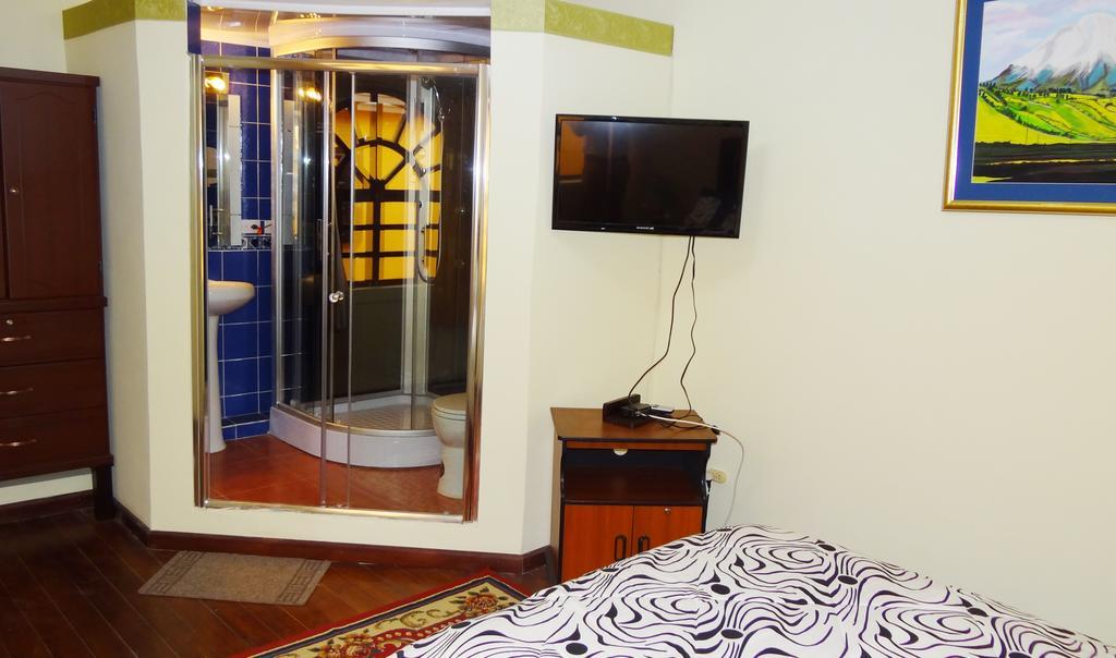 The Yellow House Quito Bilik gambar