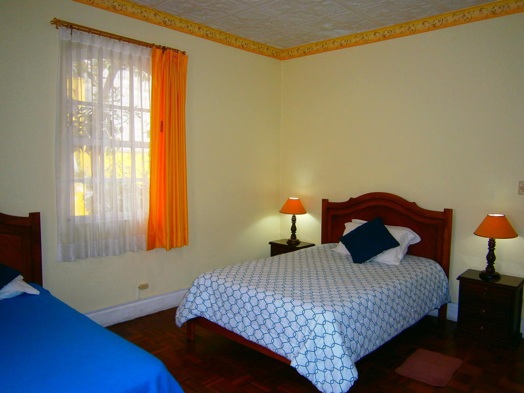 The Yellow House Hotel Quito Bilik gambar