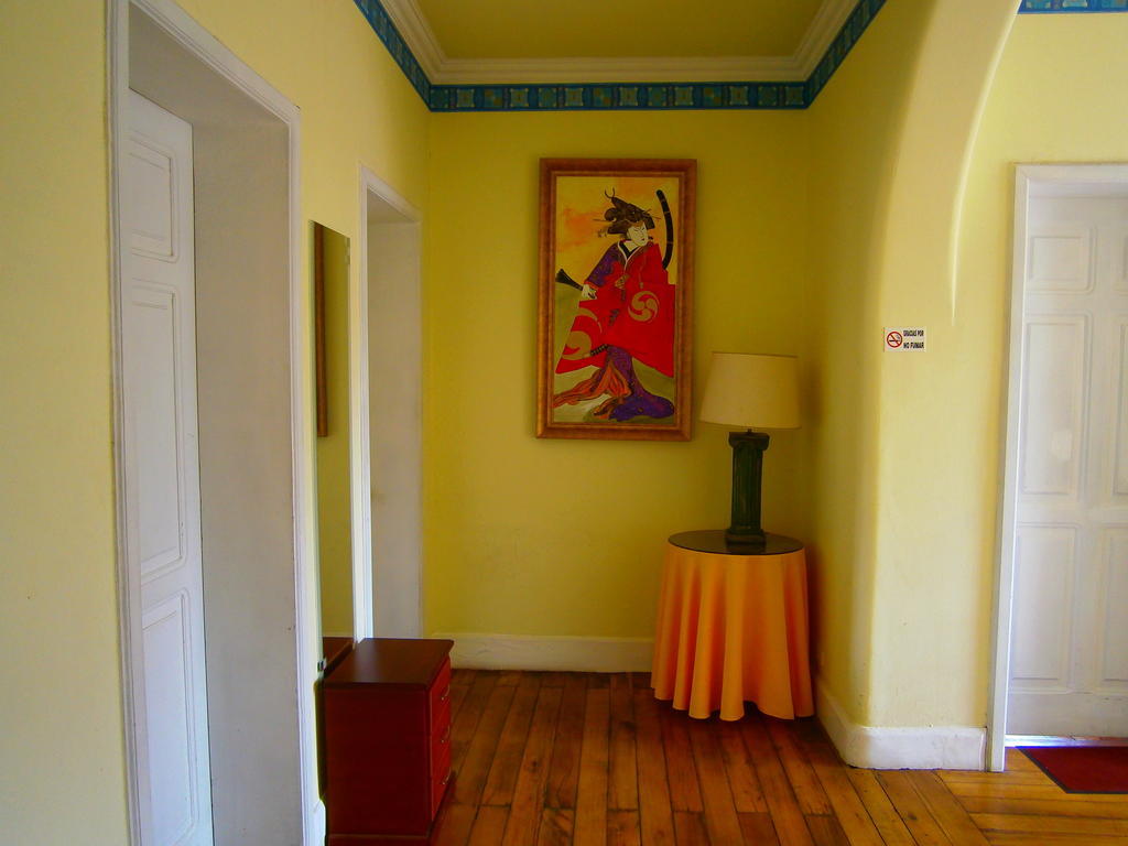 The Yellow House Quito Bilik gambar