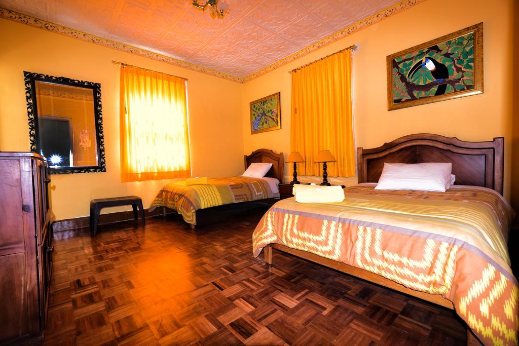 The Yellow House Hotel Quito Luaran gambar